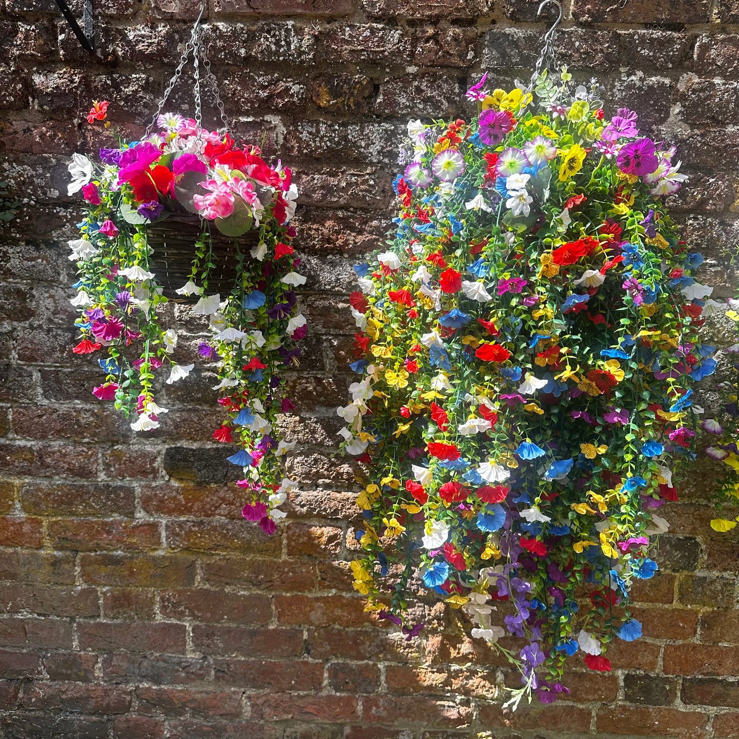 “Victoria” Petite hanging basket