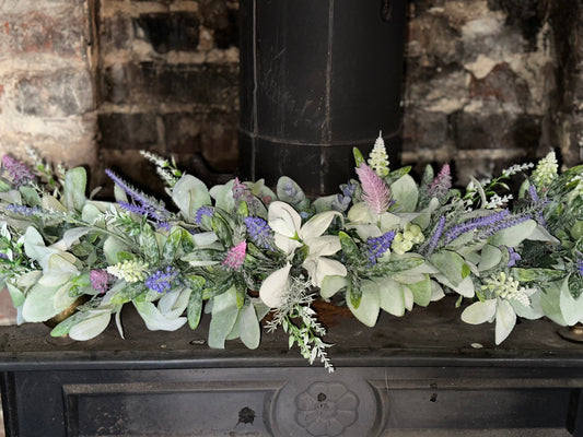 Table centrepiece/ mantle swag