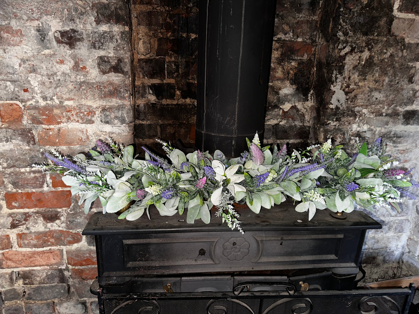 Table centrepiece/ mantle swag
