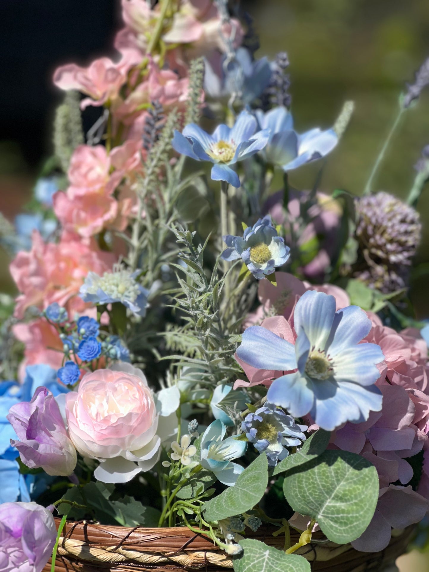 Tallulah hanging baskets & wreath