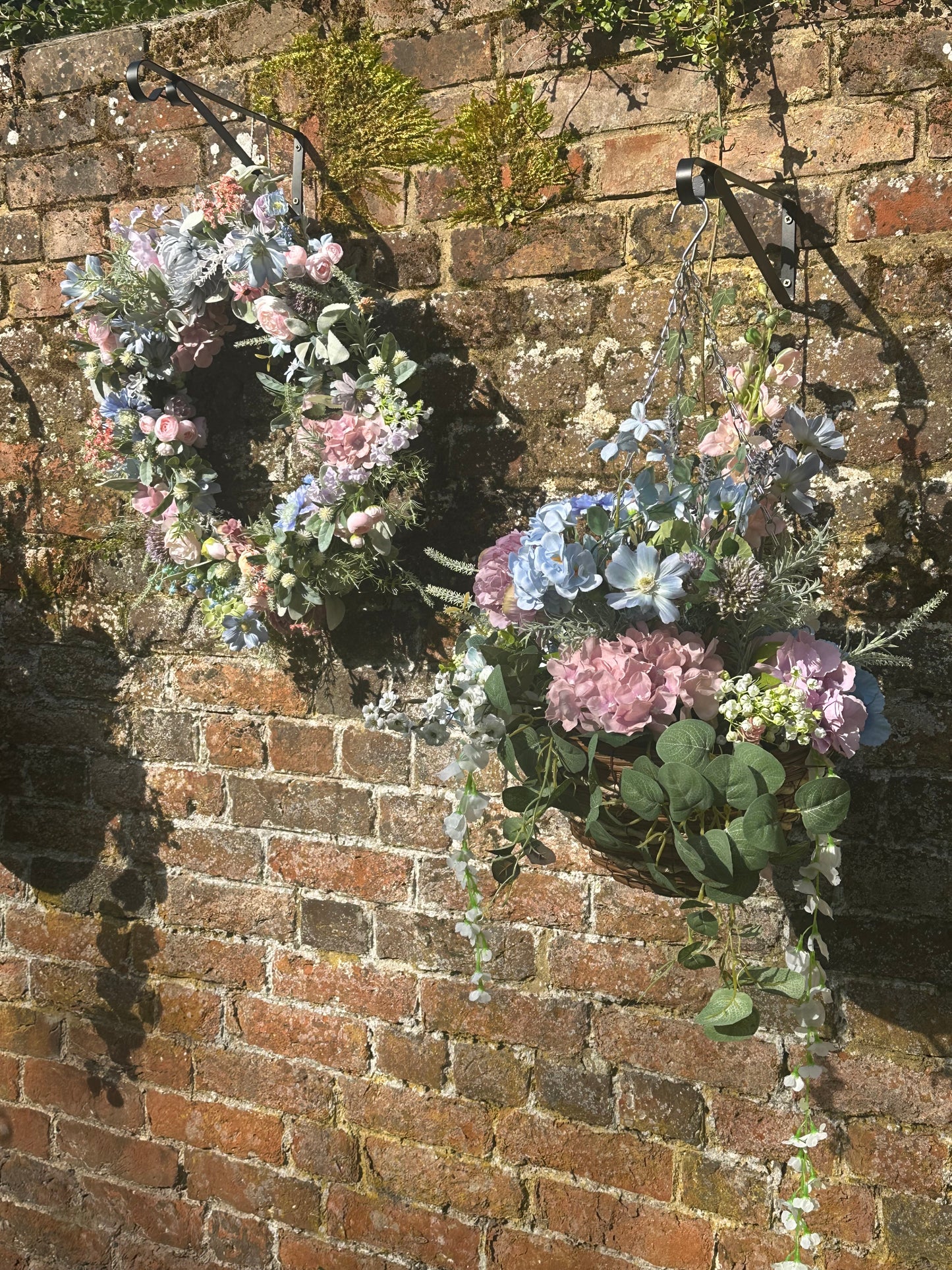 Tallulah hanging baskets & wreath