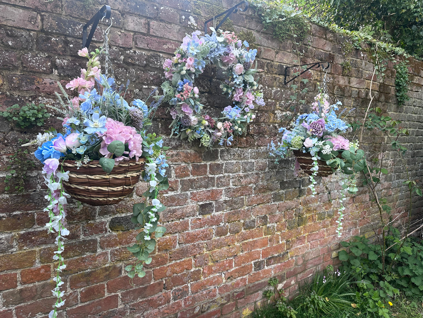 Tallulah hanging baskets & wreath