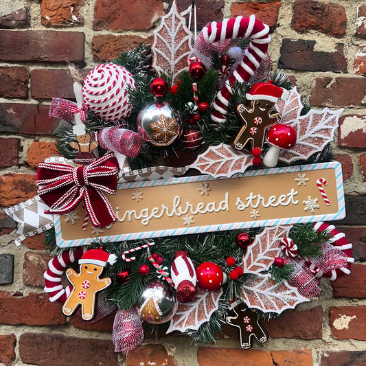 “Oscar” Large gingerbread & candycane wreath