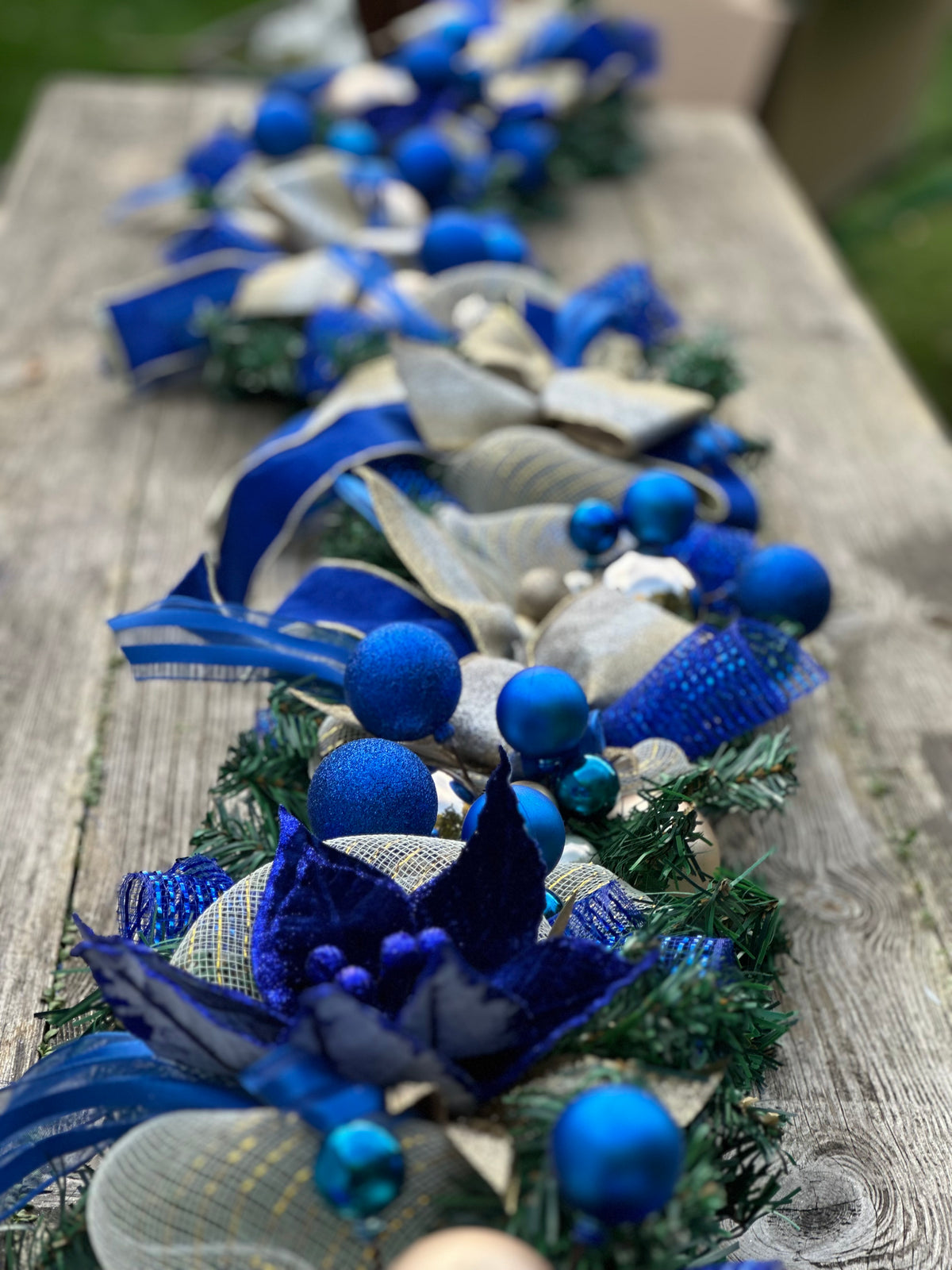 Duchess 9ft Garland Royal Blue & Champagne