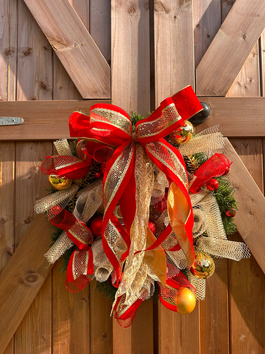 Rochelle luxury velvet Red & Gold Wreath
