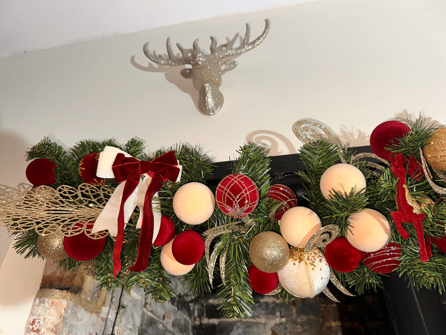 Luxury soft garland in gold, beige & burgundy