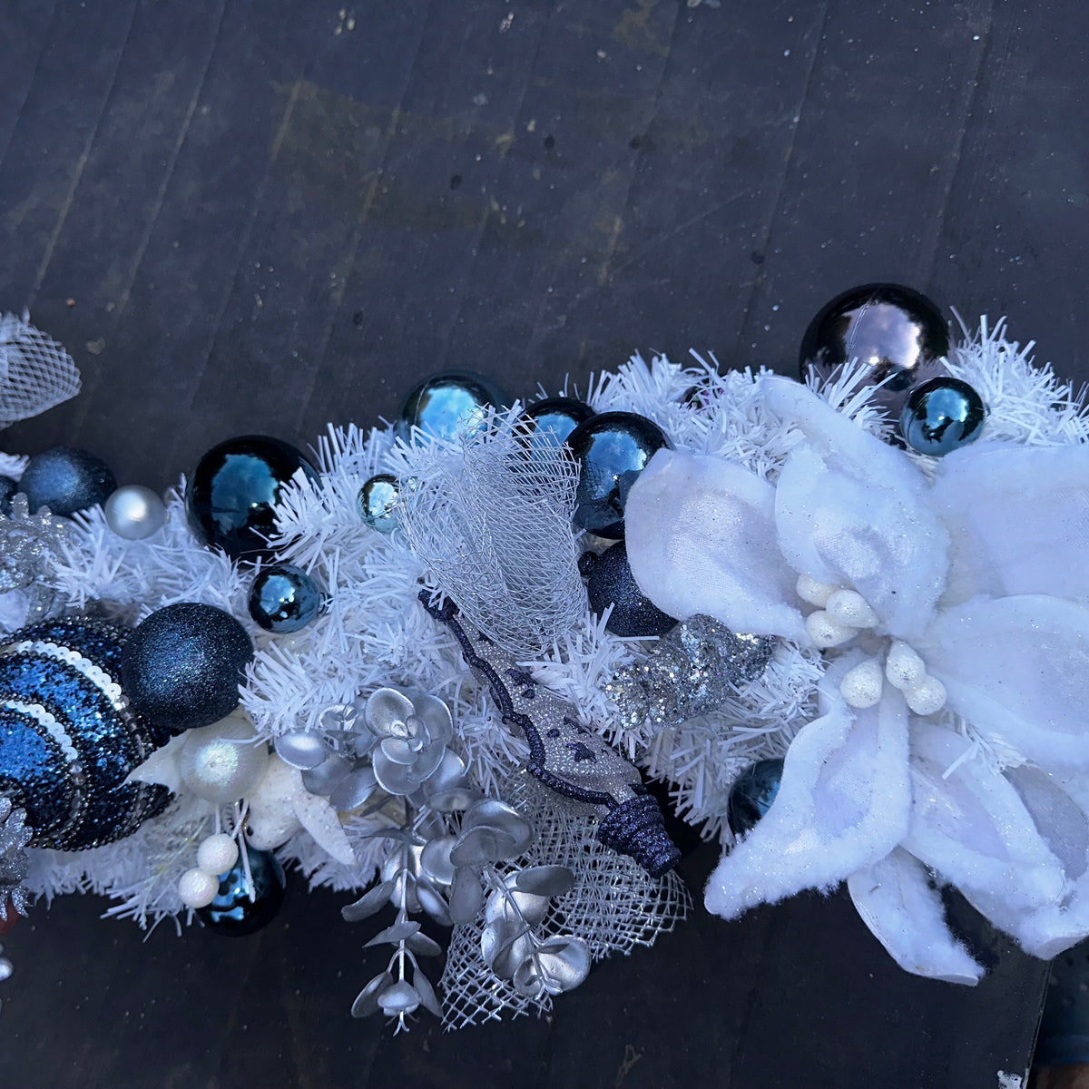 Marcie 6ft Garland. White ( double thickness) with white, blue, silver & grey