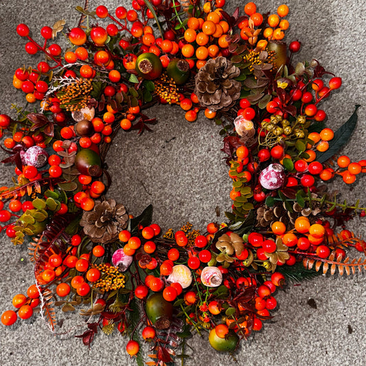 “Rusty“ wreath 45cm. Berries galore