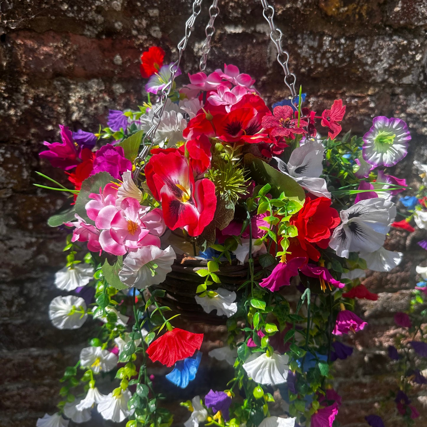 “Victoria” Petite hanging basket