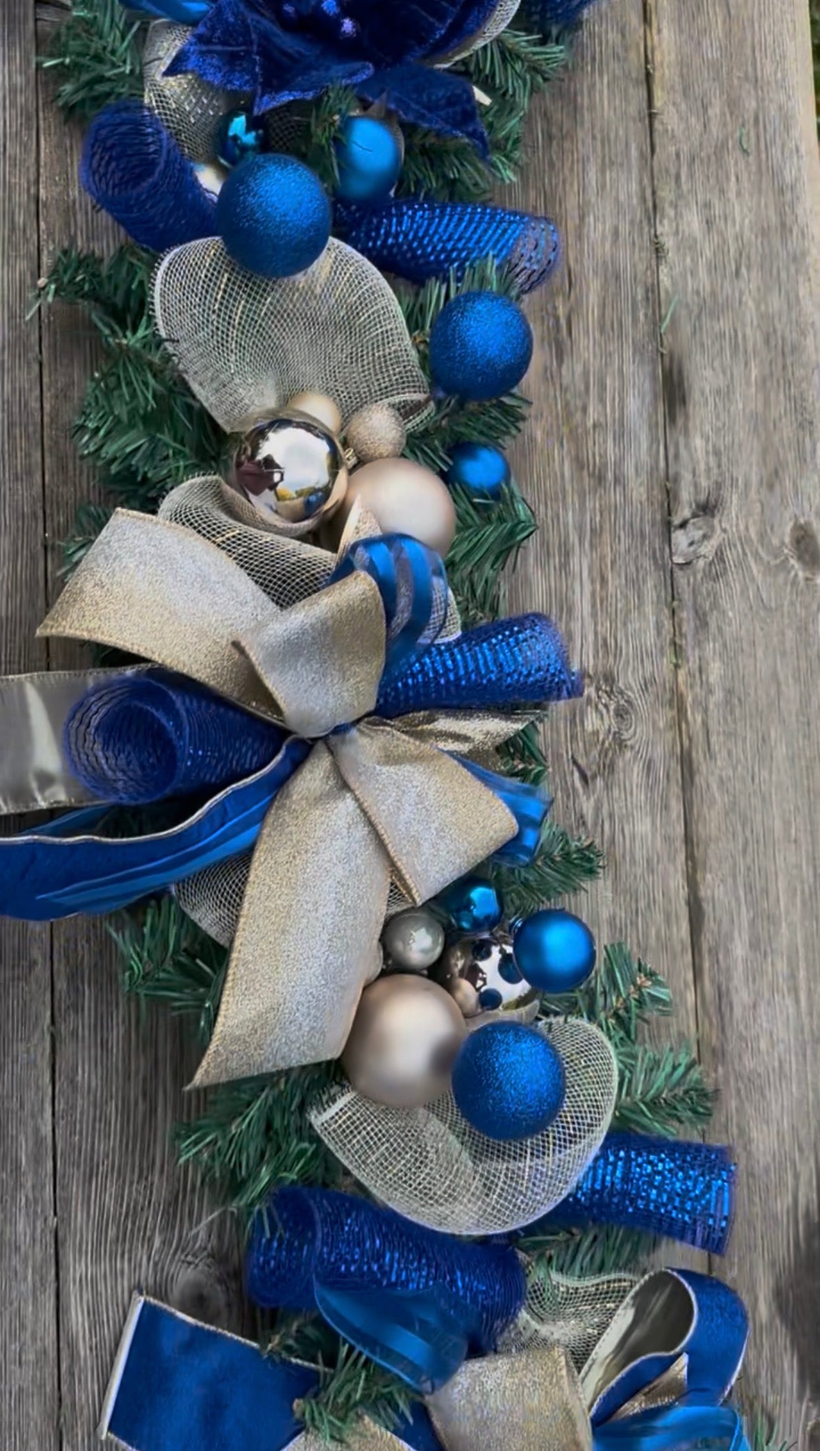 Duchess 9ft Garland Royal Blue & Champagne