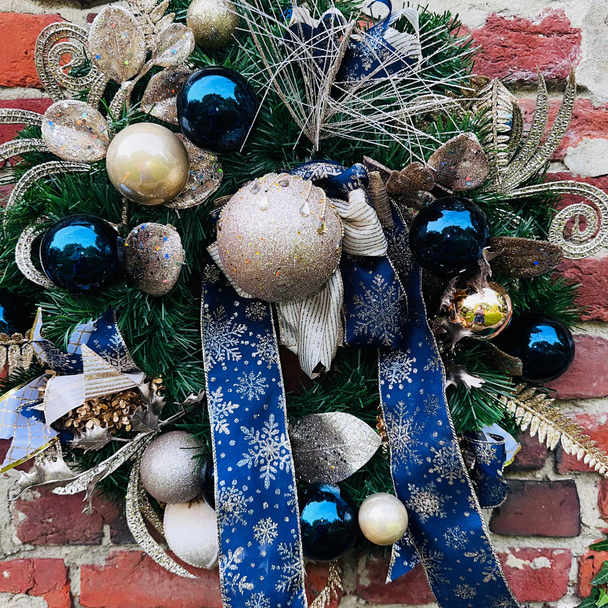 Brenda Royal Blue & Champagne wreath
