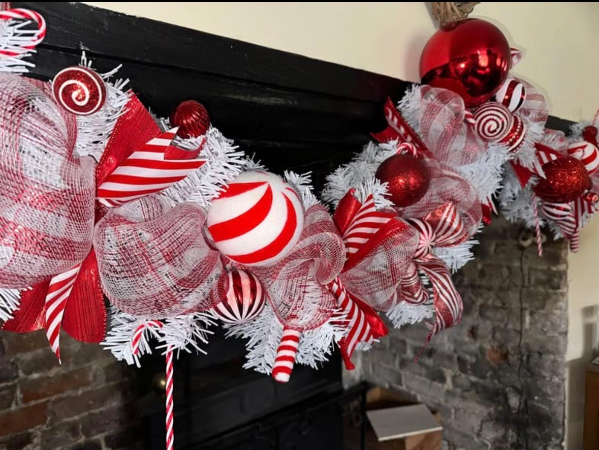 White 9ft Candycane garland. Red & white